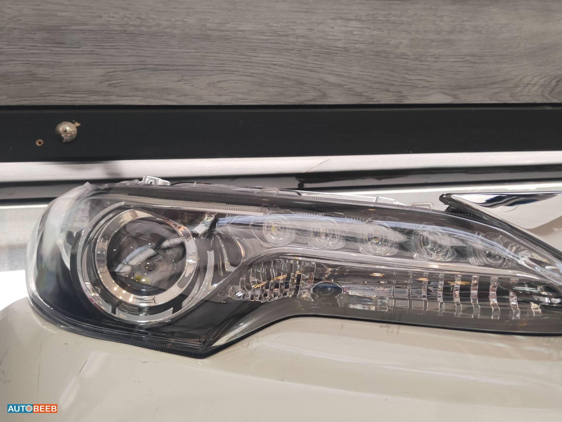 Lights Front light Toyota Fortuner