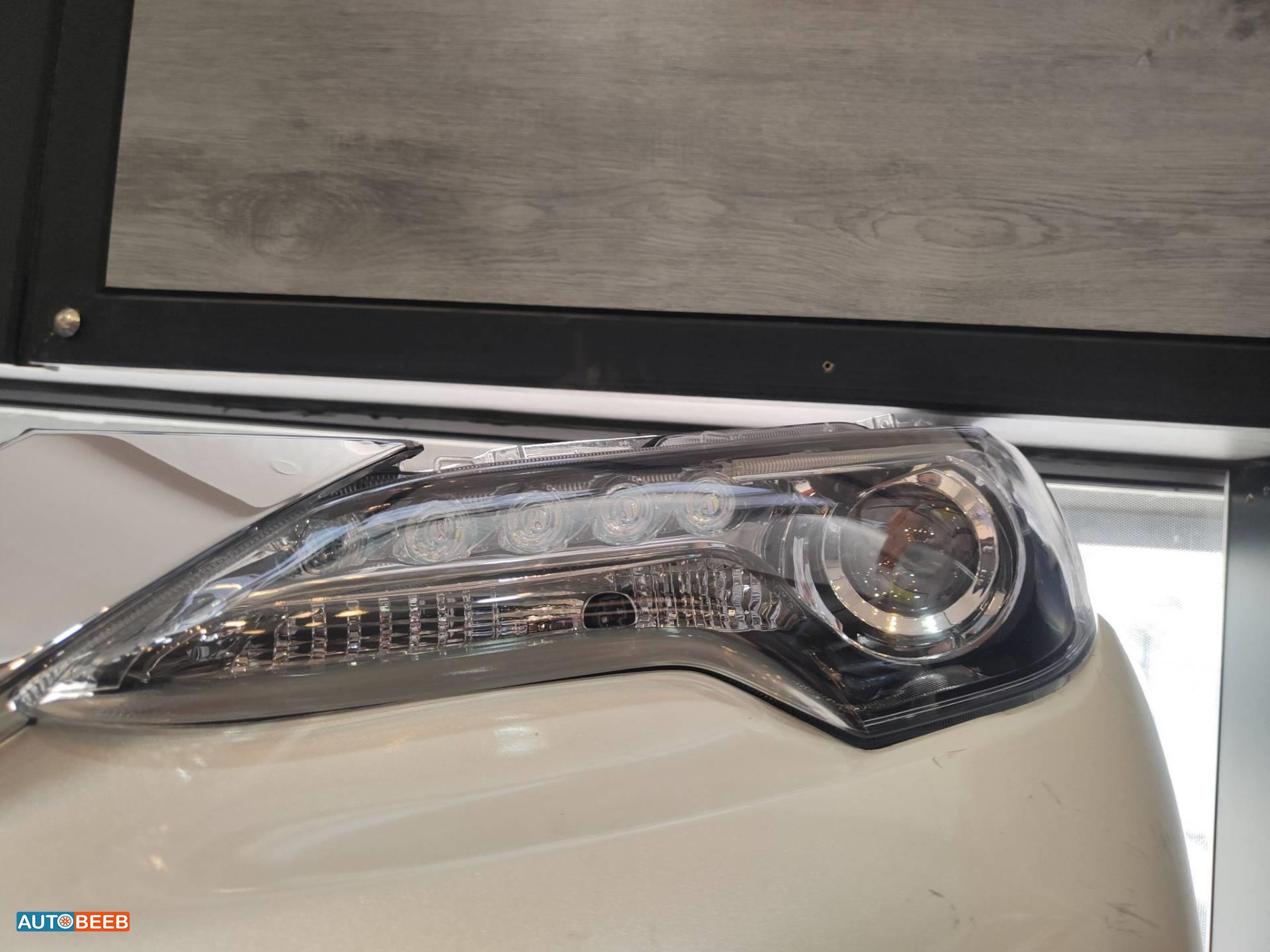 Lights Front light Toyota Fortuner