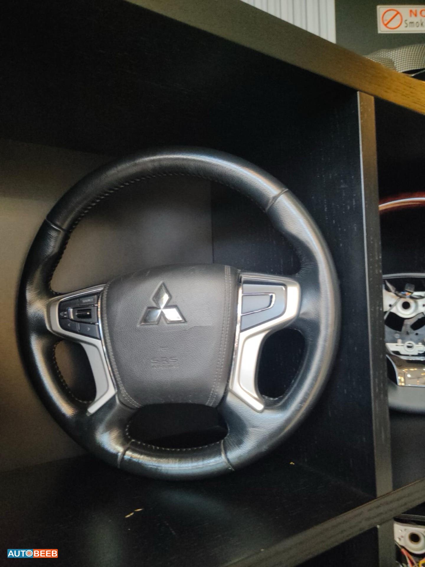 Cabin  Steering Wheel Mitsubishi L200