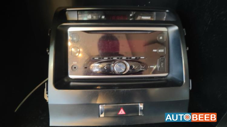 Electronics MP3 Player Toyota Land Cruiser