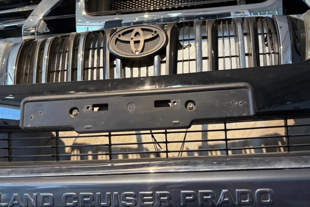 Body  Grilles Toyota Prado