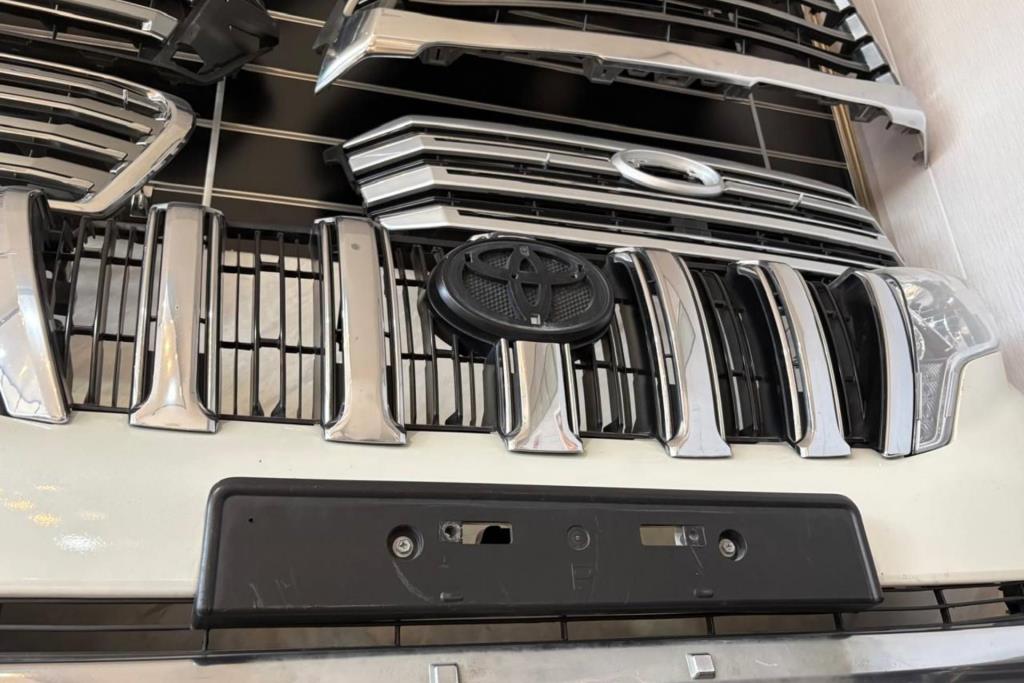 Body  Grilles Toyota Prado