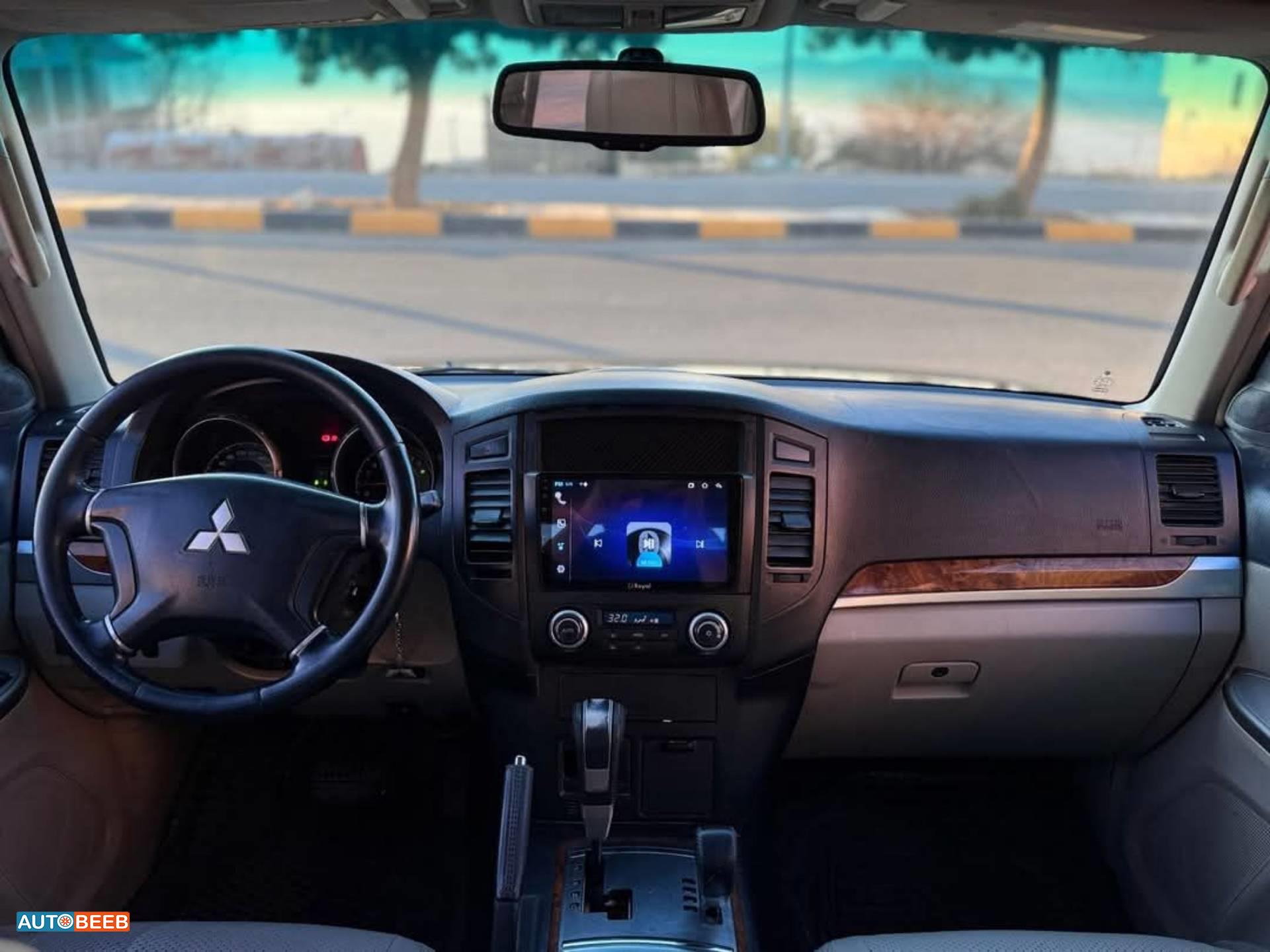 Mitsubishi Pajero 2008