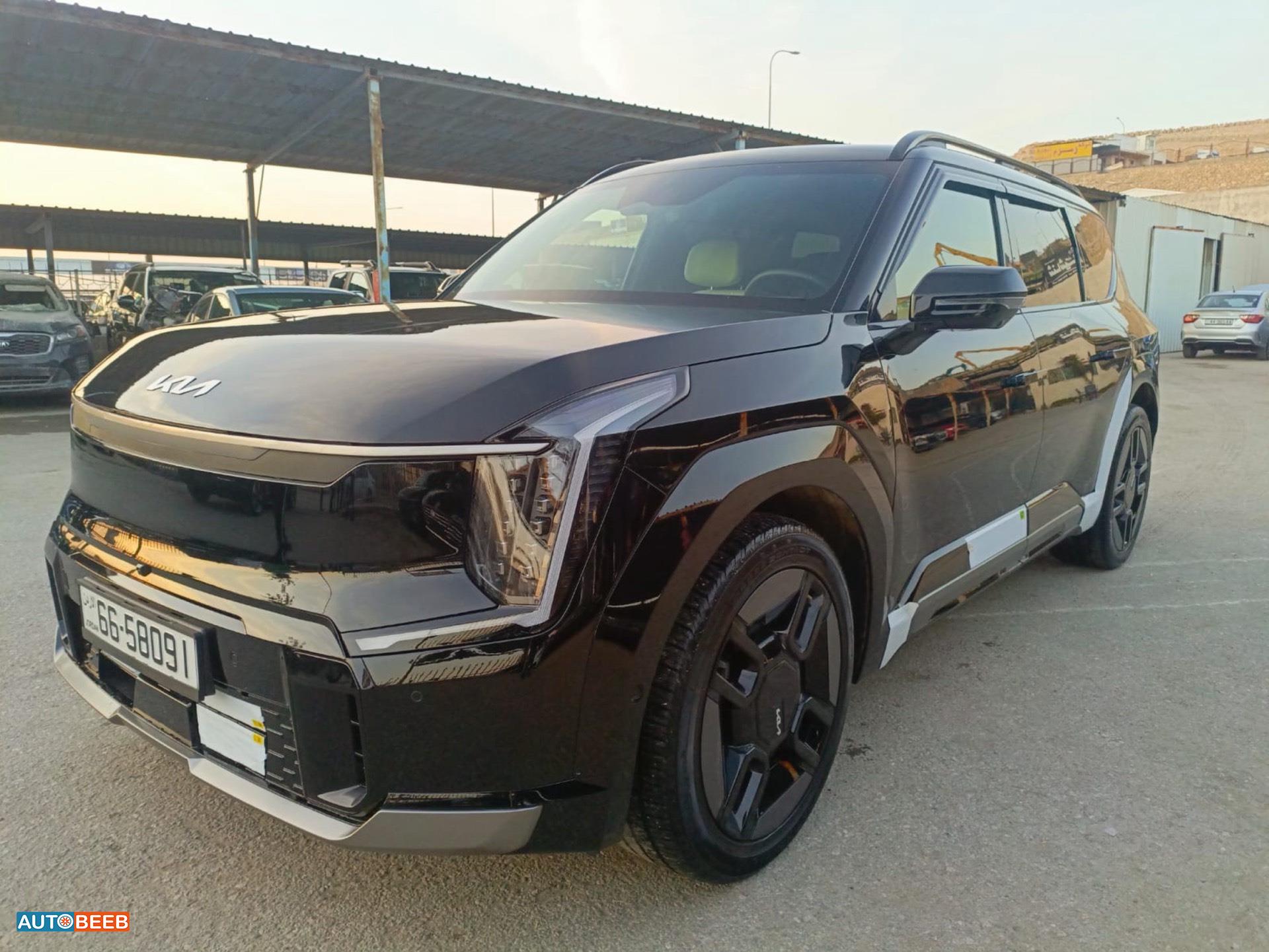 كيا EV9 2025