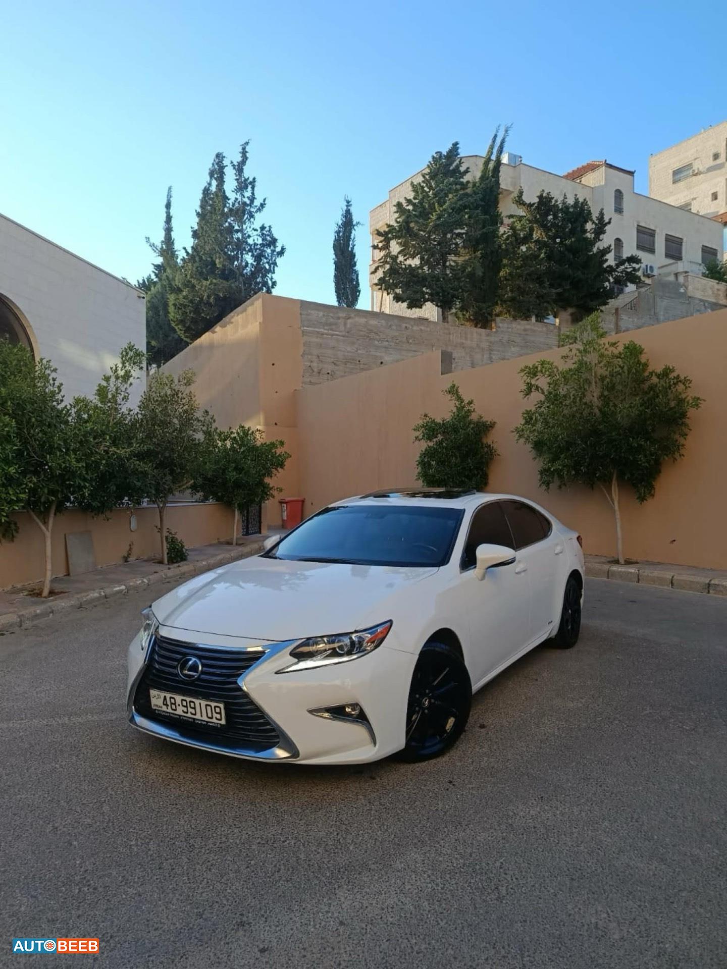 Lexus ES300 2016