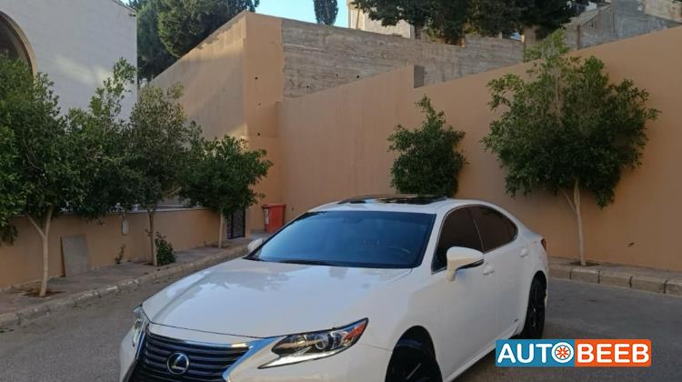 Lexus ES300 2016