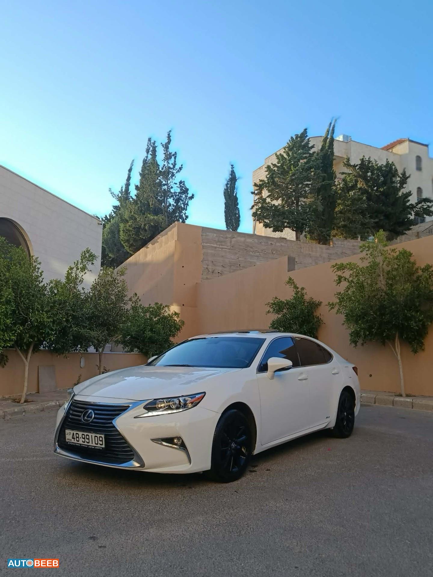 Lexus ES300 2016