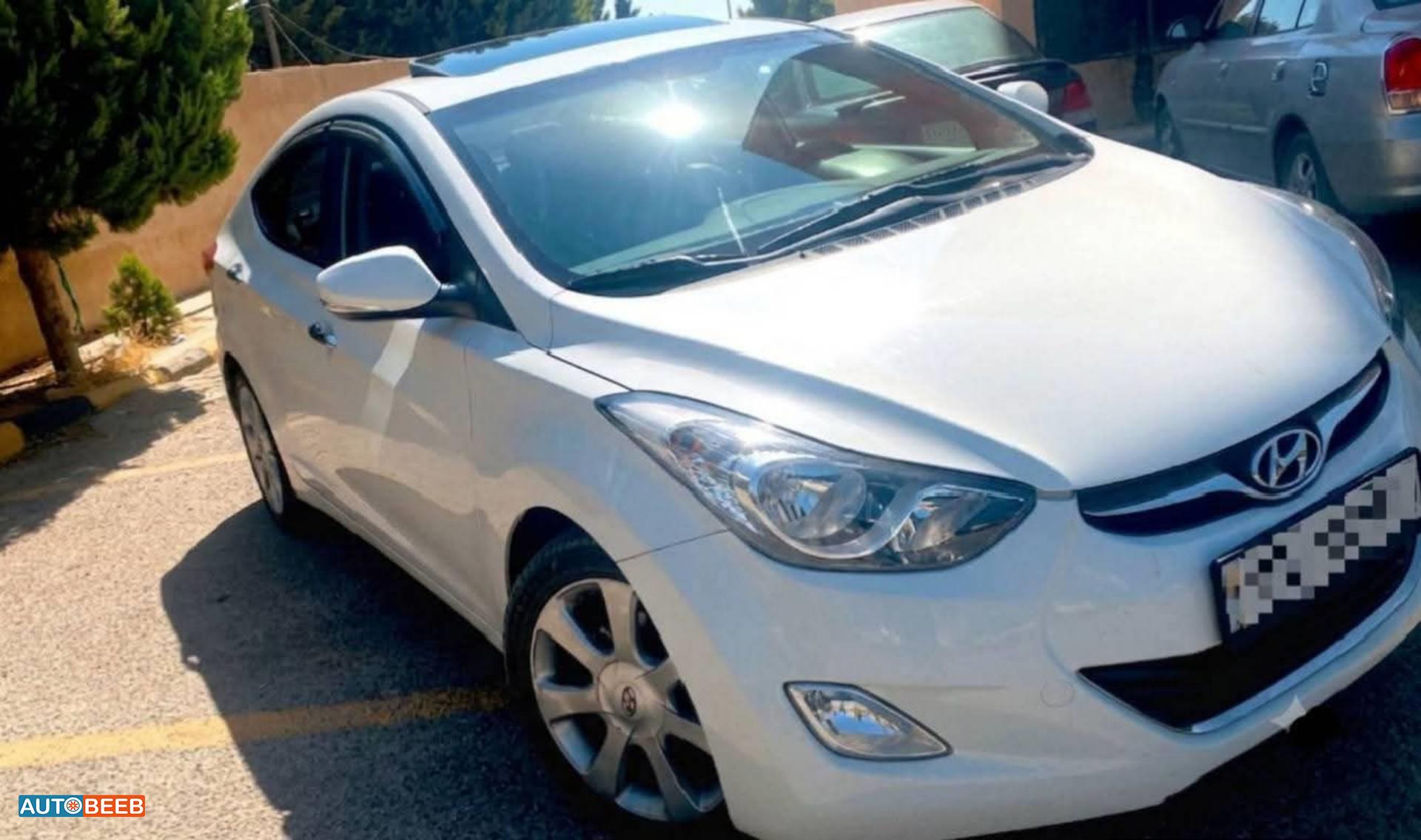 Hyundai Avante 2012
