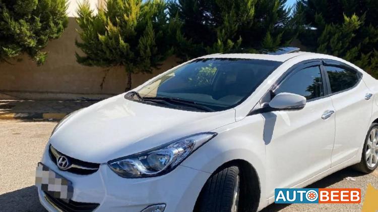 Hyundai Avante 2012