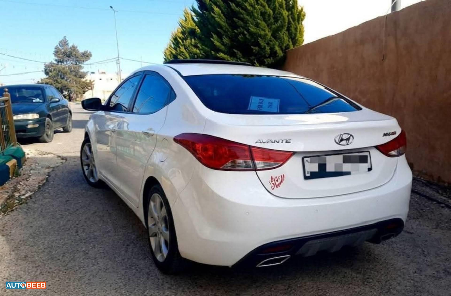 Hyundai Avante 2012