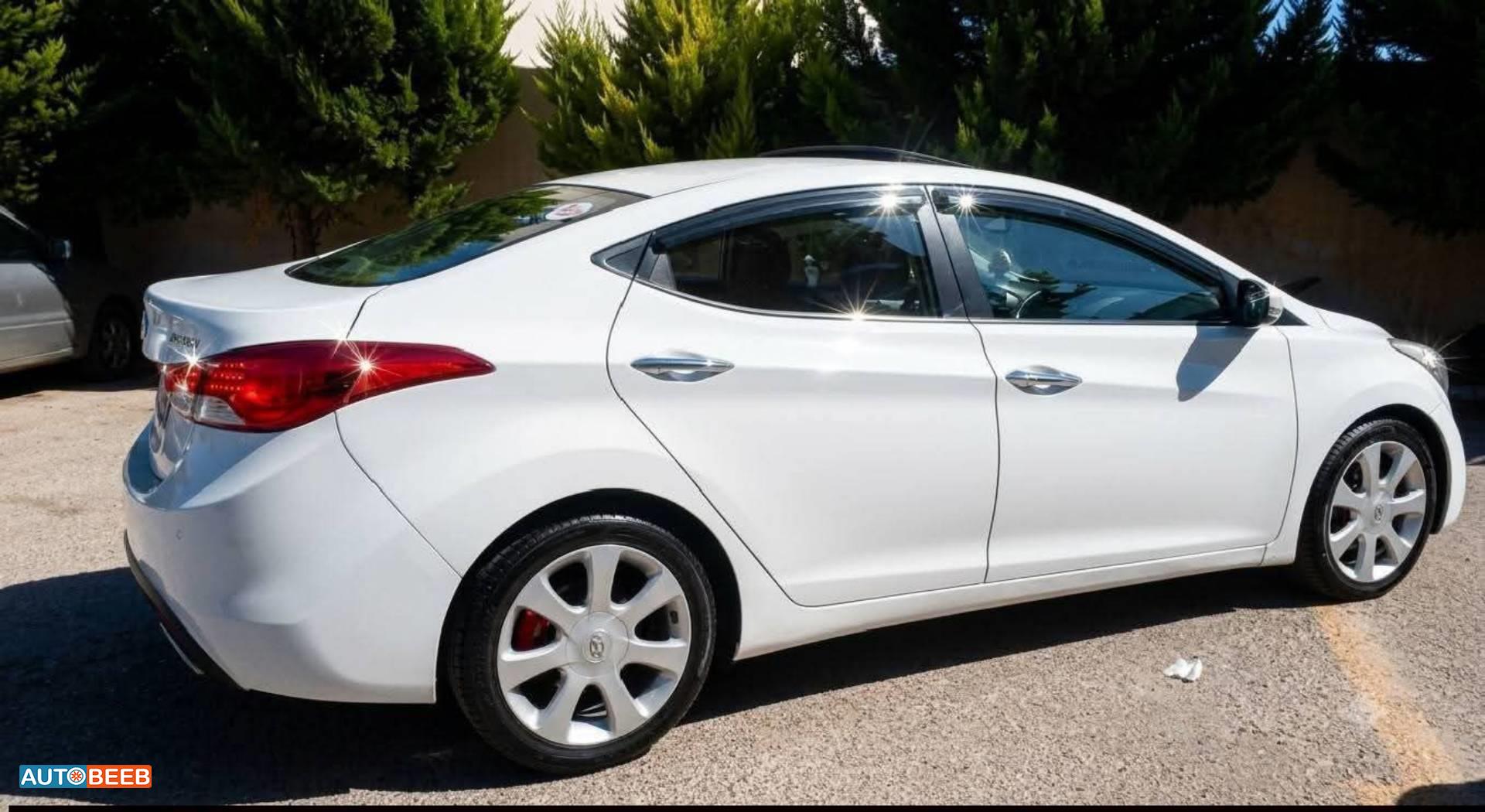 Hyundai Avante 2012