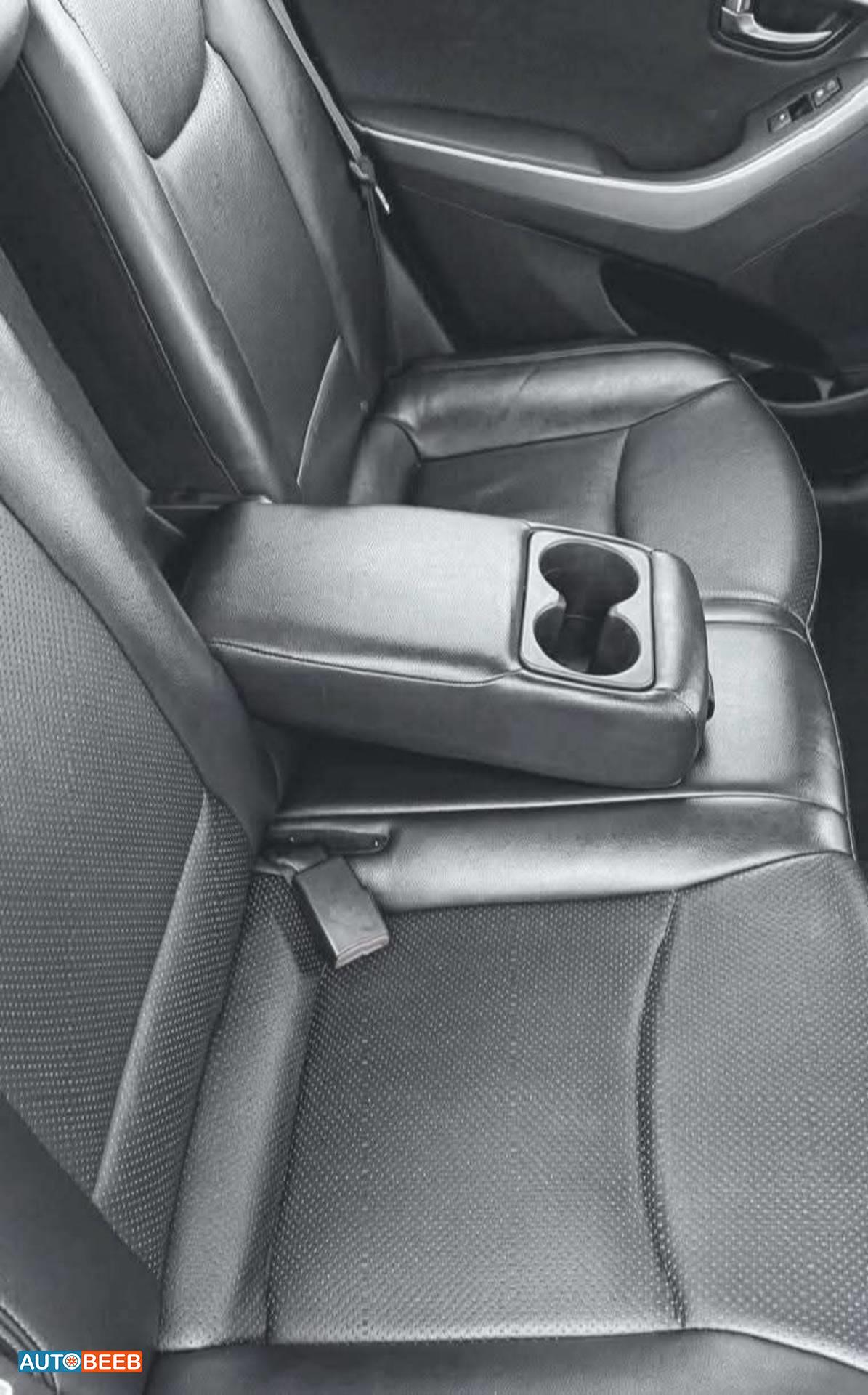 Hyundai Avante 2012