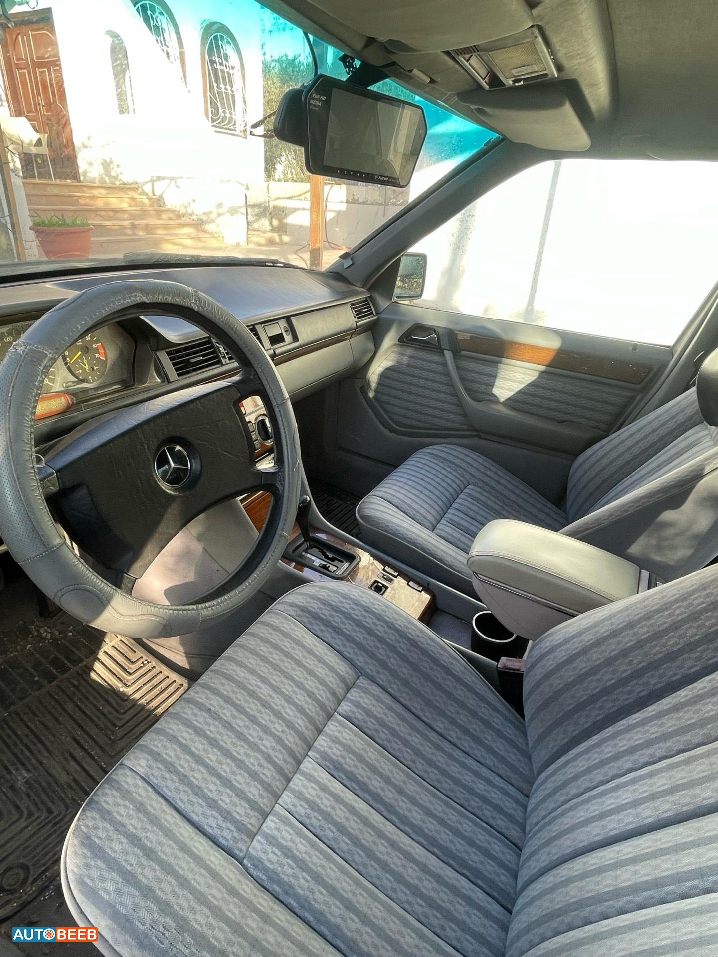 Mercedes Benz E200 1990