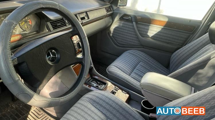 Mercedes Benz E200 1990