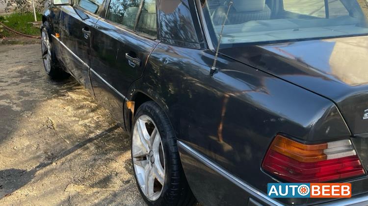 Mercedes Benz E200 1990