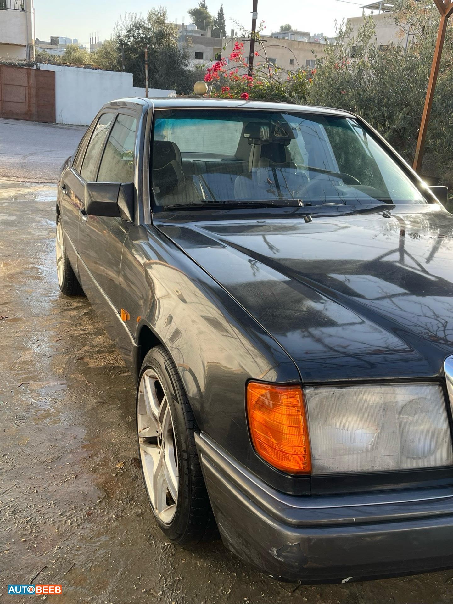 Mercedes Benz E200 1990