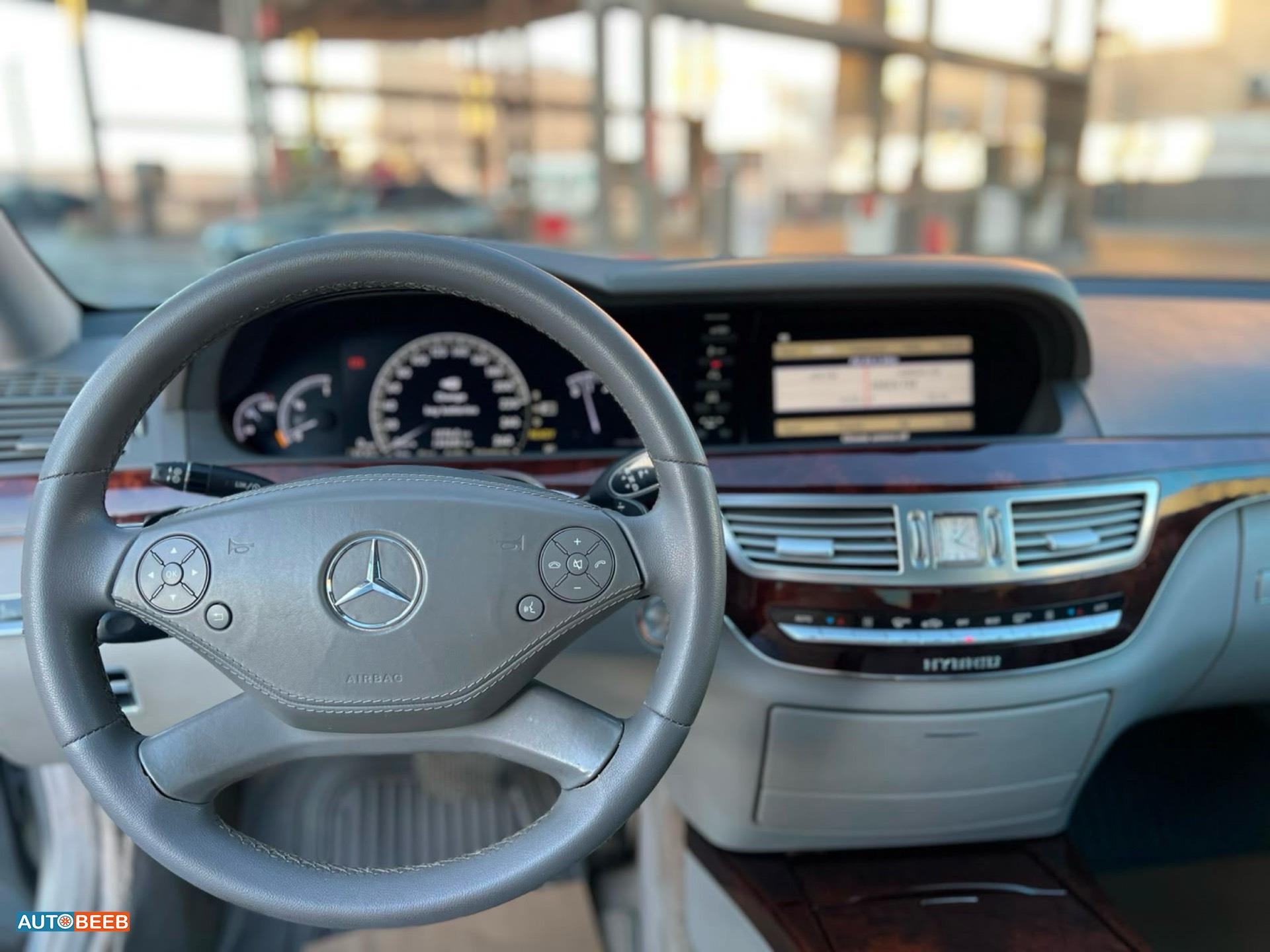 مرسيدس بنز S400 2010