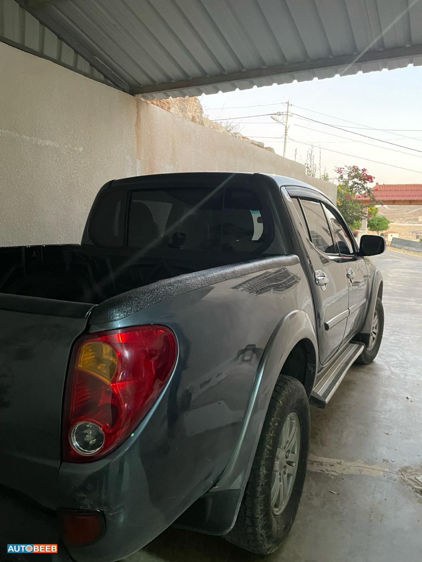 Mitsubishi L200 2015