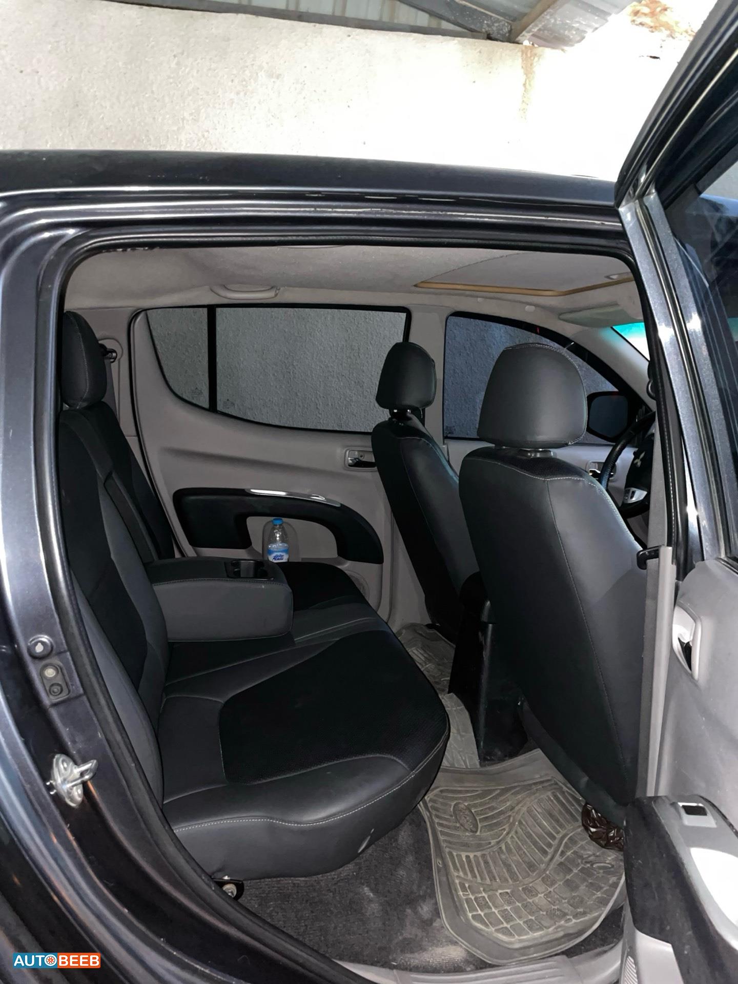 Mitsubishi L200 2015