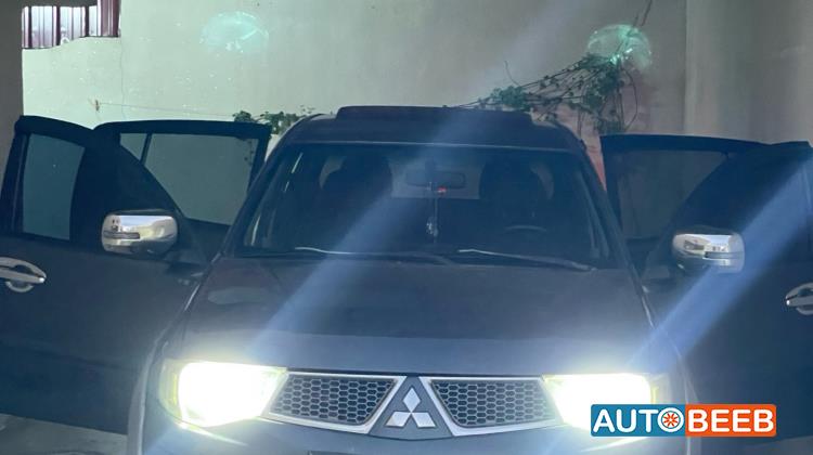 Mitsubishi L200 2015