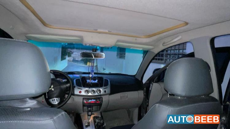 Mitsubishi L200 2015