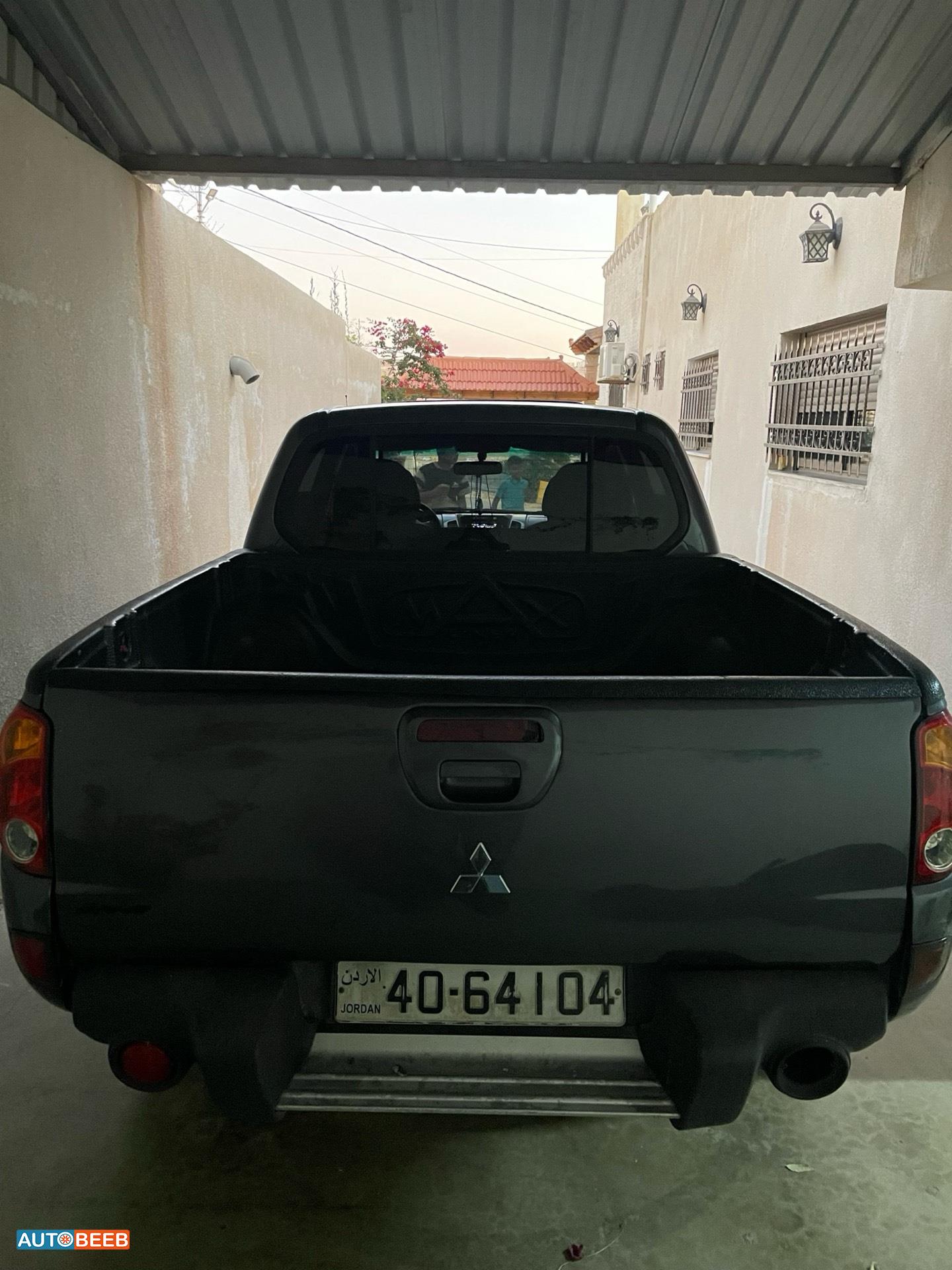 Mitsubishi L200 2015