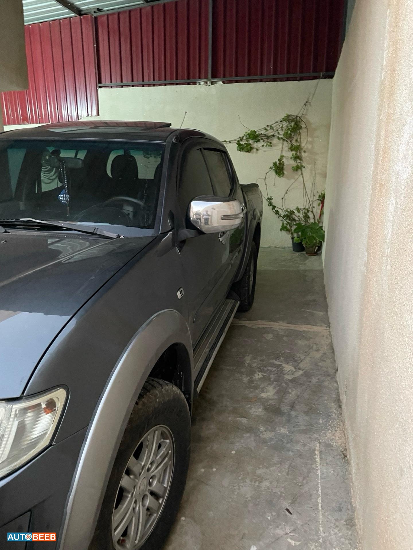 Mitsubishi L200 2015