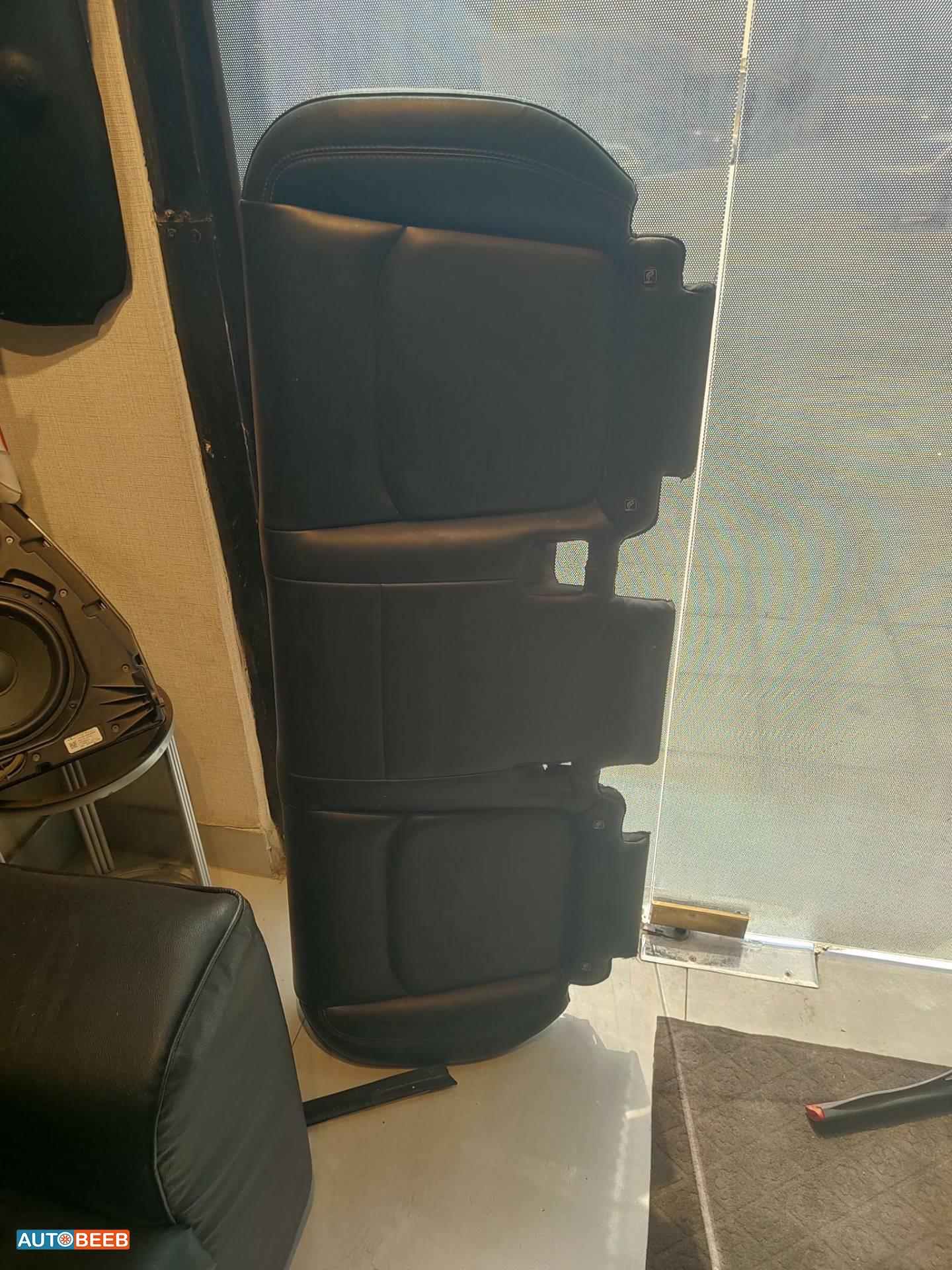 Cabin  Seat Tesla Y