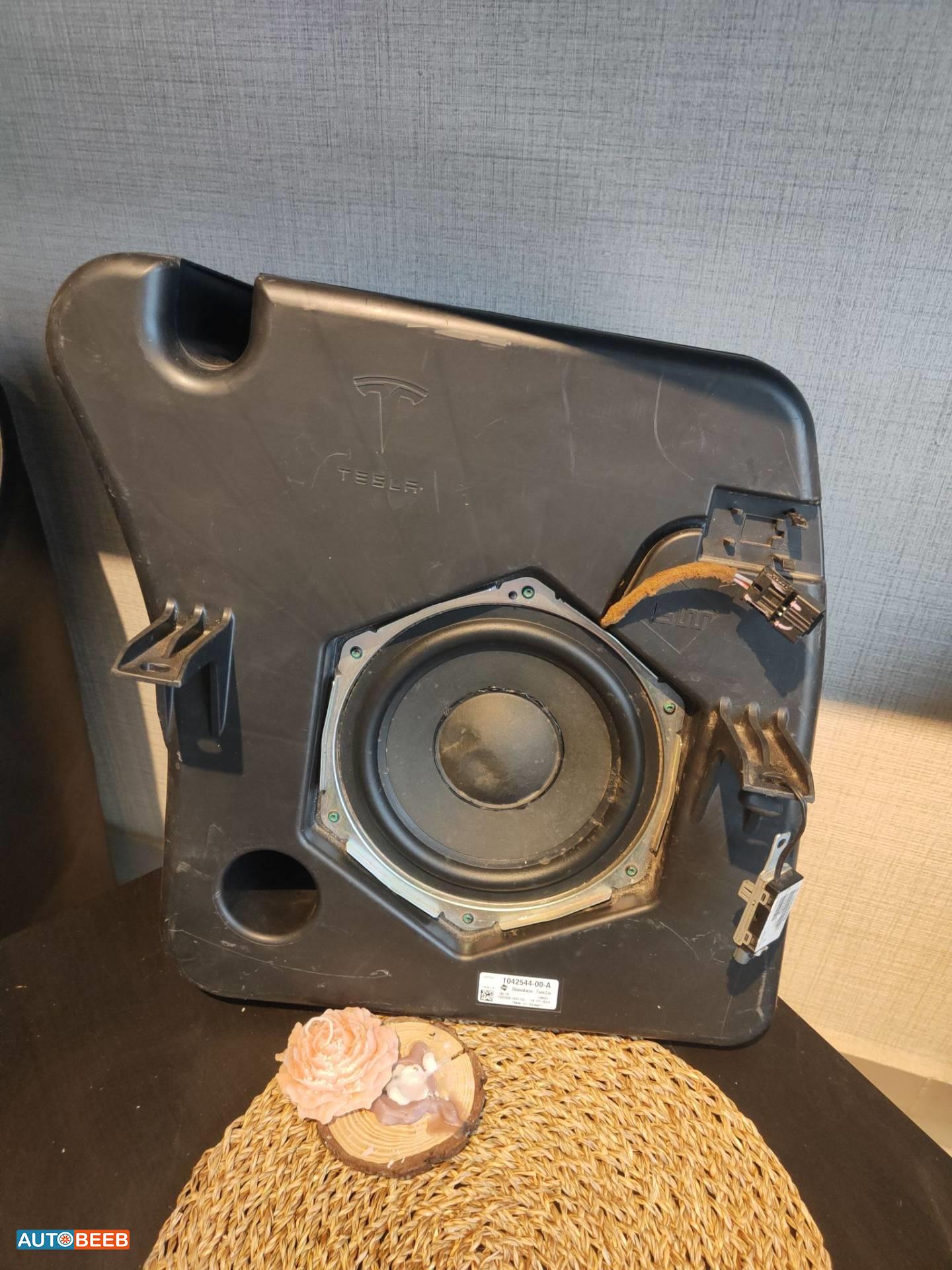 Electronics Speaker Tesla S