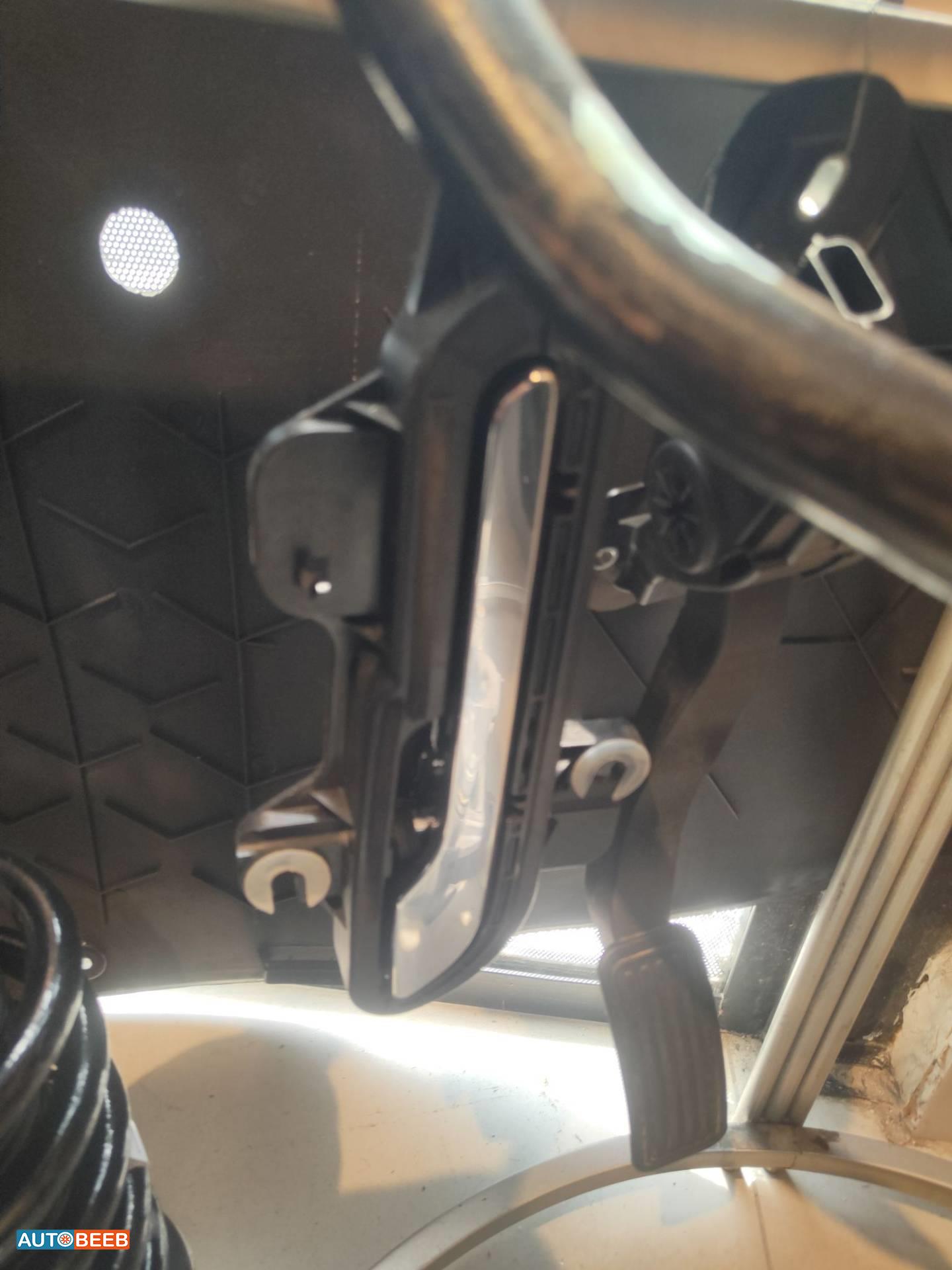Body  Door Handle  Tesla 3