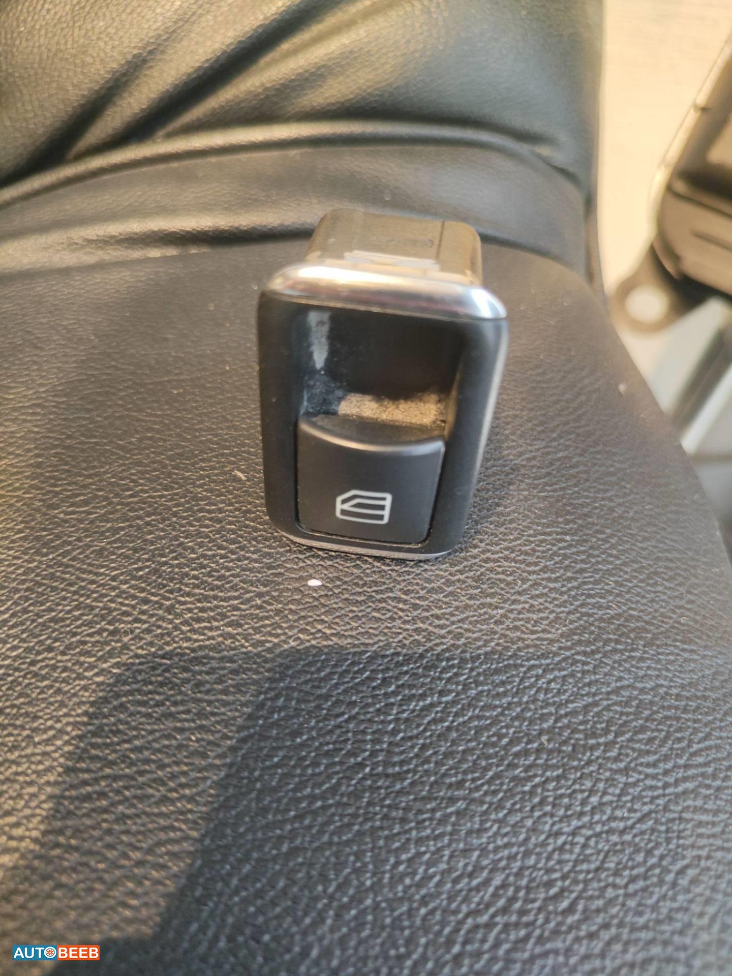Cabin  Control buttons Tesla S