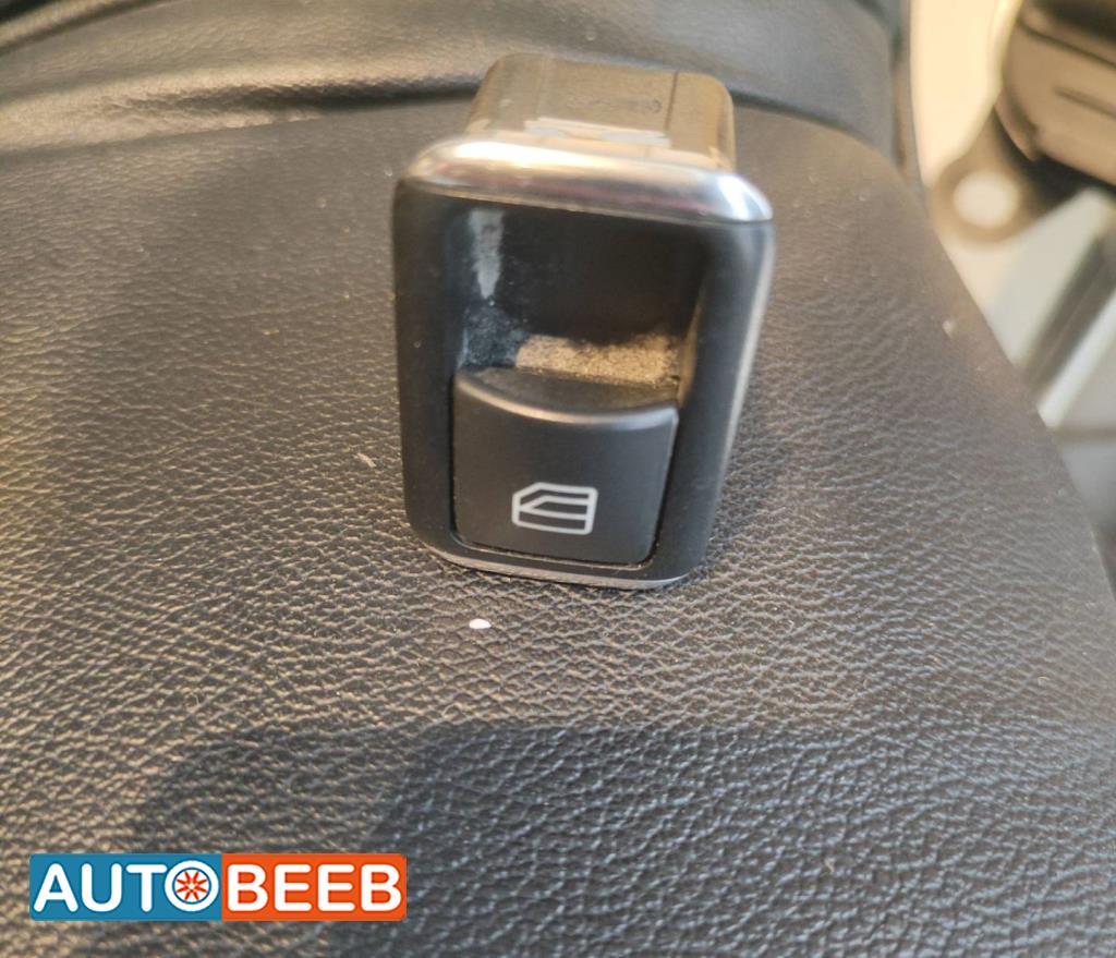 Cabin  Control buttons Tesla S
