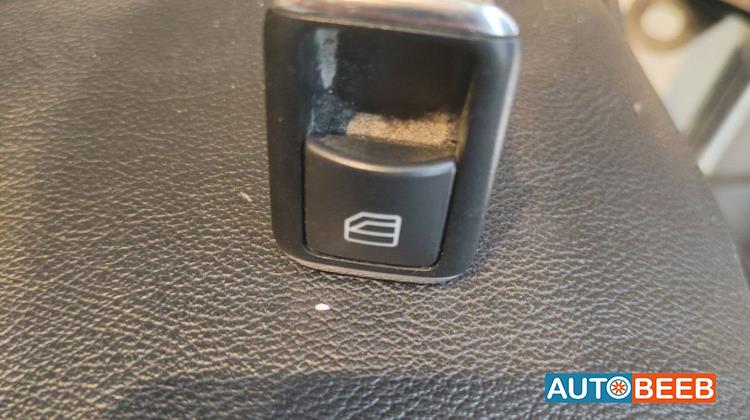 Cabin  Control buttons Tesla S