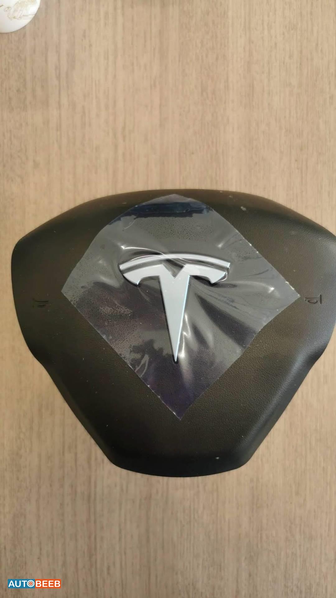 Cabin  Steering Wheel Tesla 3
