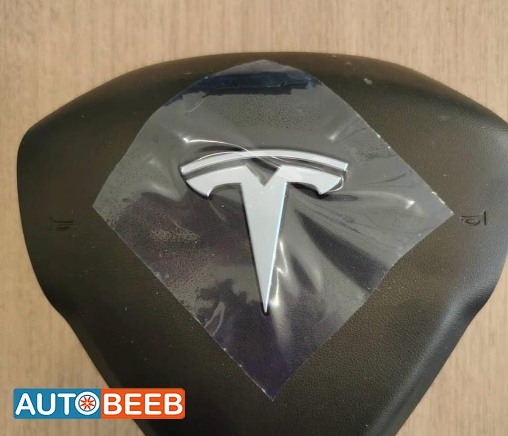 Cabin  Steering Wheel Tesla 3