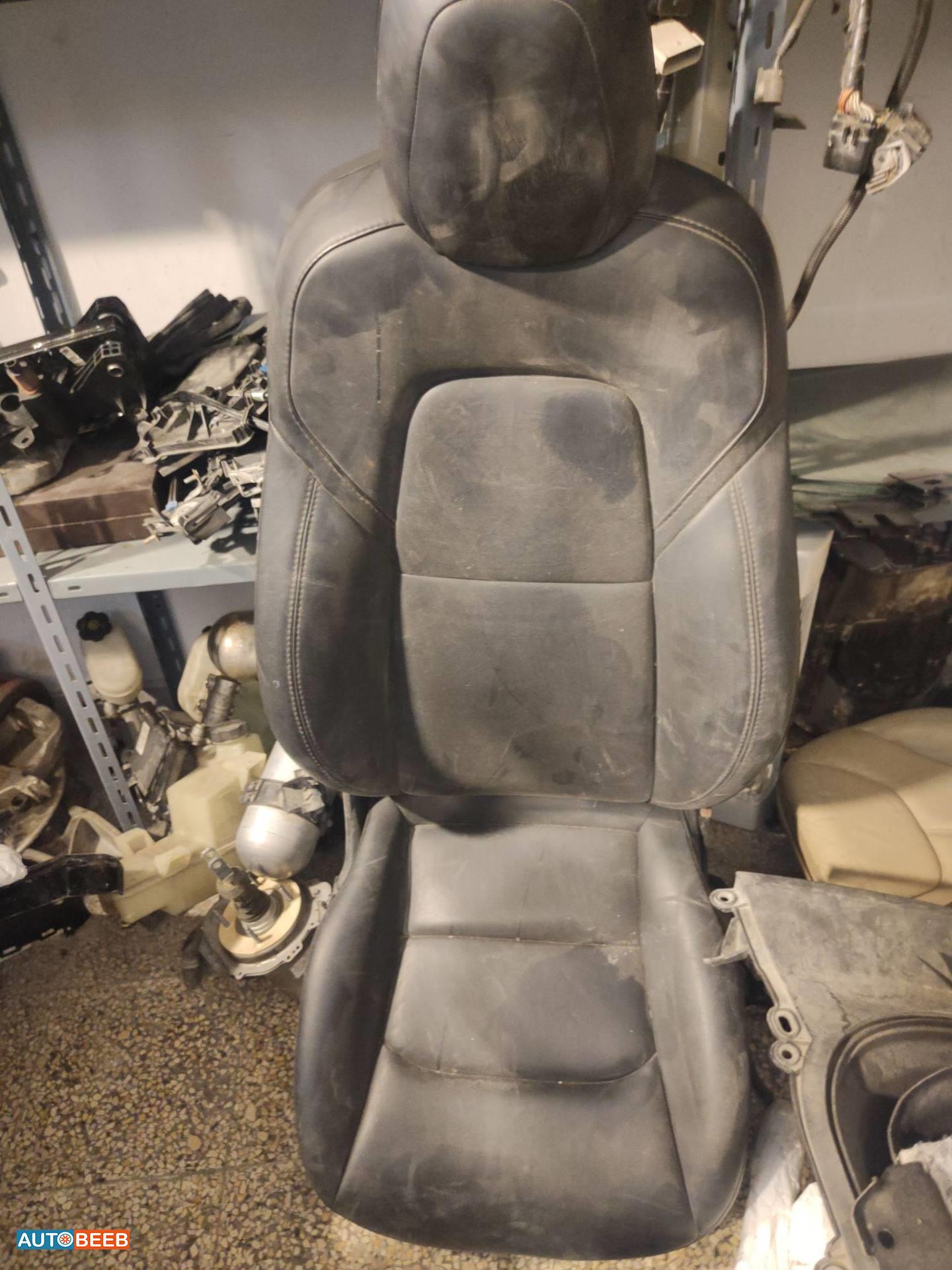 Cabin  Seat Tesla 3