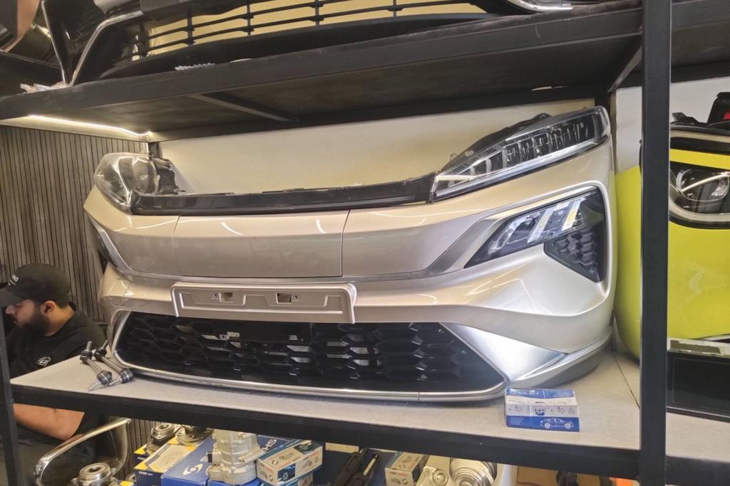 واجهة أمامية طمبون دونج فينج هوندا MNV 2022 2023