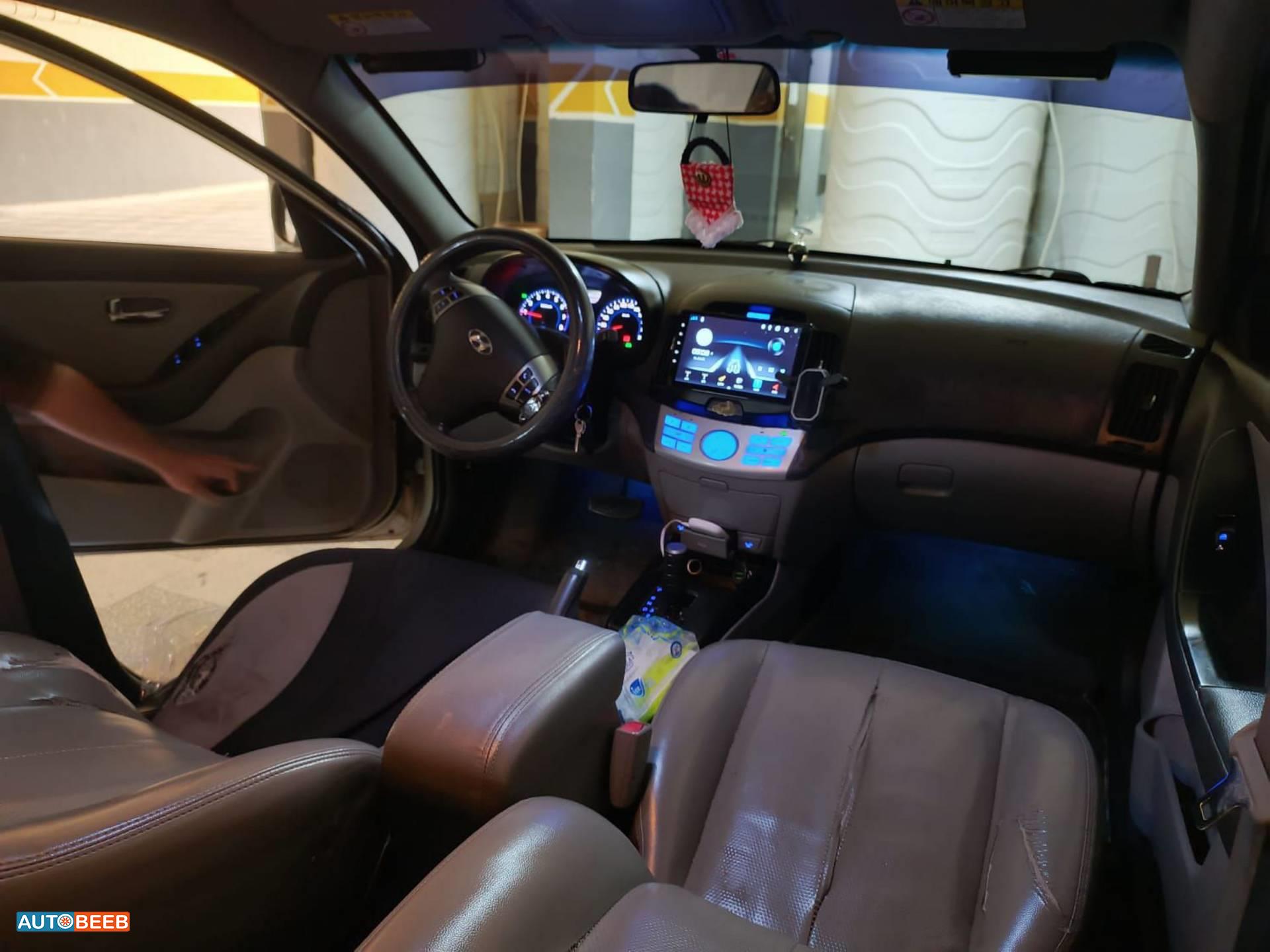 Hyundai Avante 2010