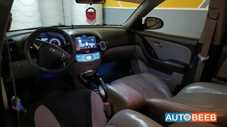 Hyundai Avante 2010