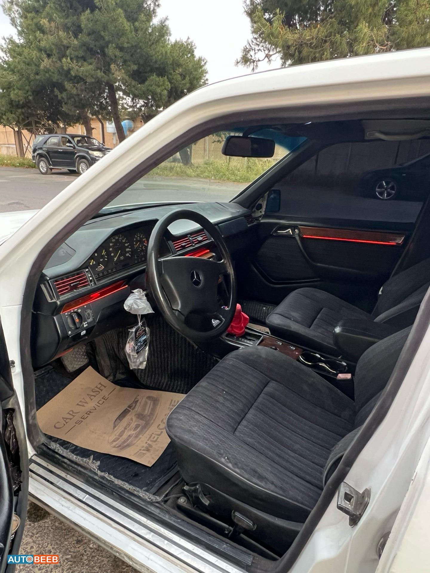 Mercedes Benz E230 1990