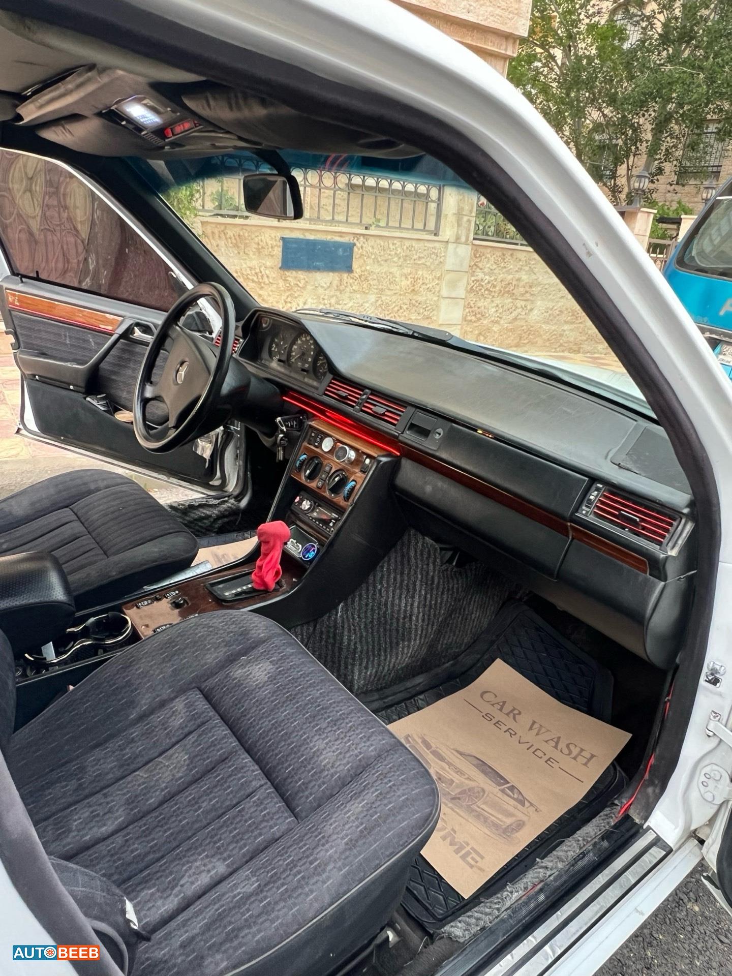 Mercedes Benz E230 1990
