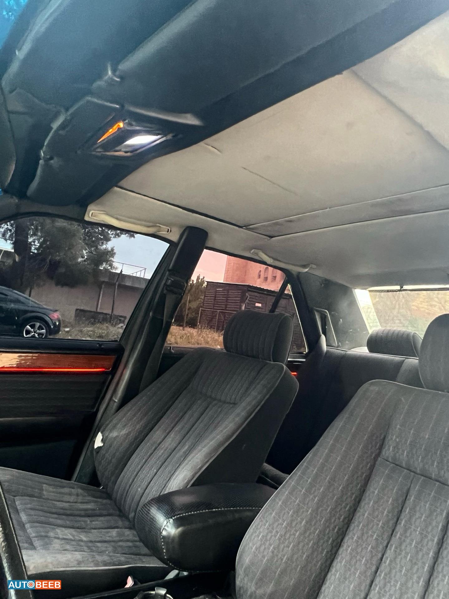 Mercedes Benz E230 1990