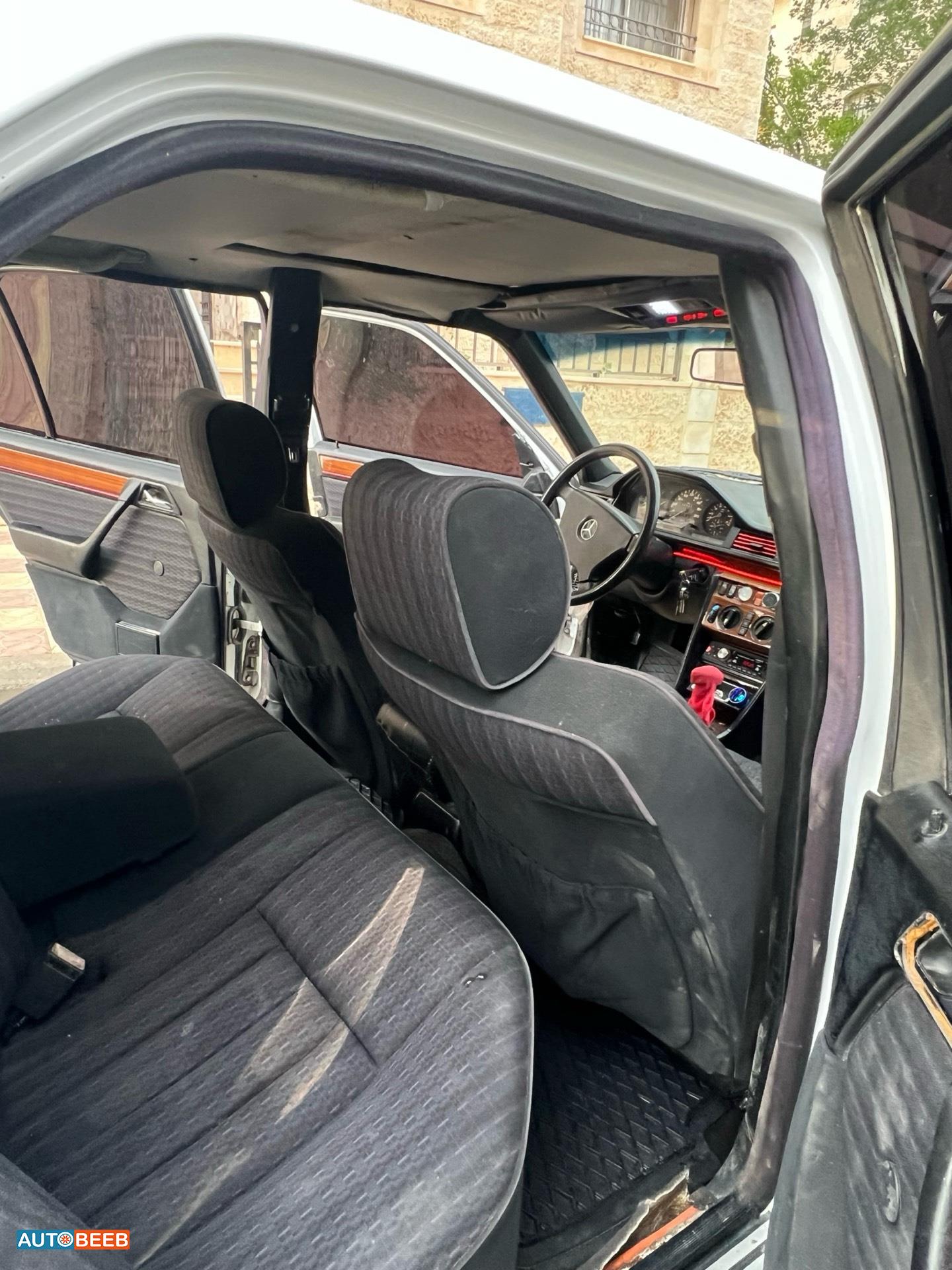 Mercedes Benz E230 1990