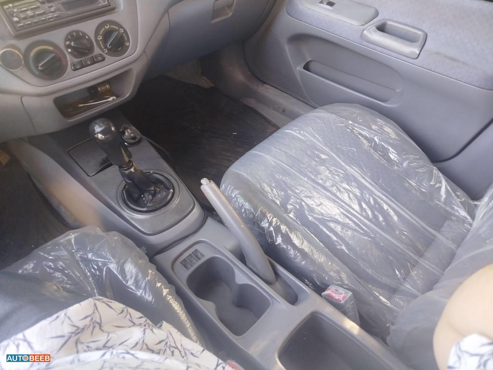 Mitsubishi Lancer 2002