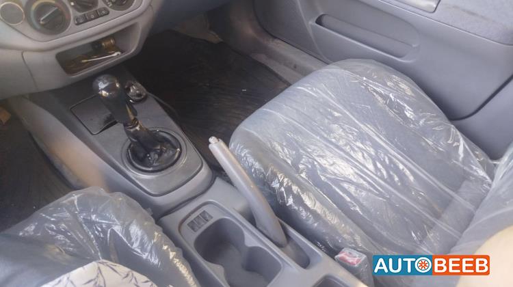 Mitsubishi Lancer 2002