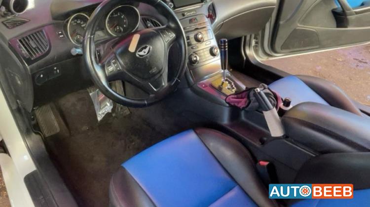 Hyundai Coupe 2011