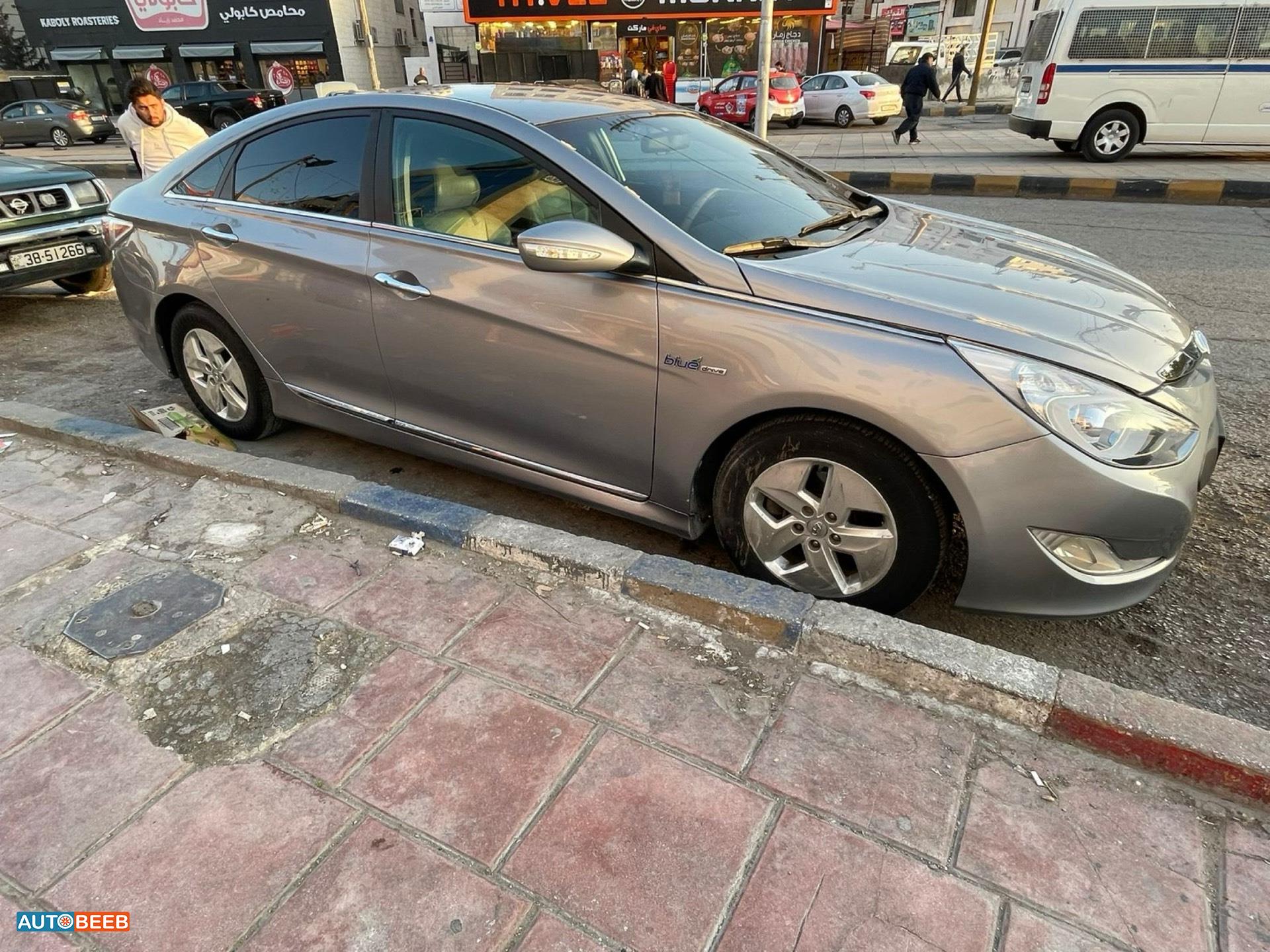 Hyundai Sonata 2011
