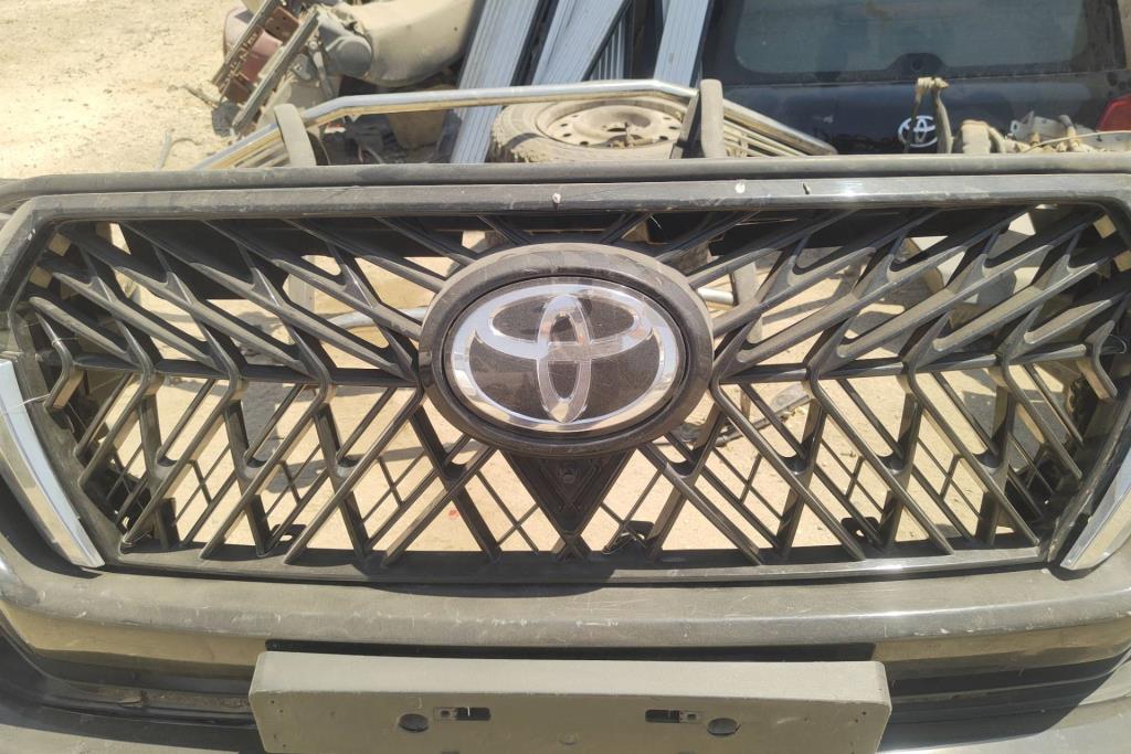Body  Grilles Toyota Land Cruiser