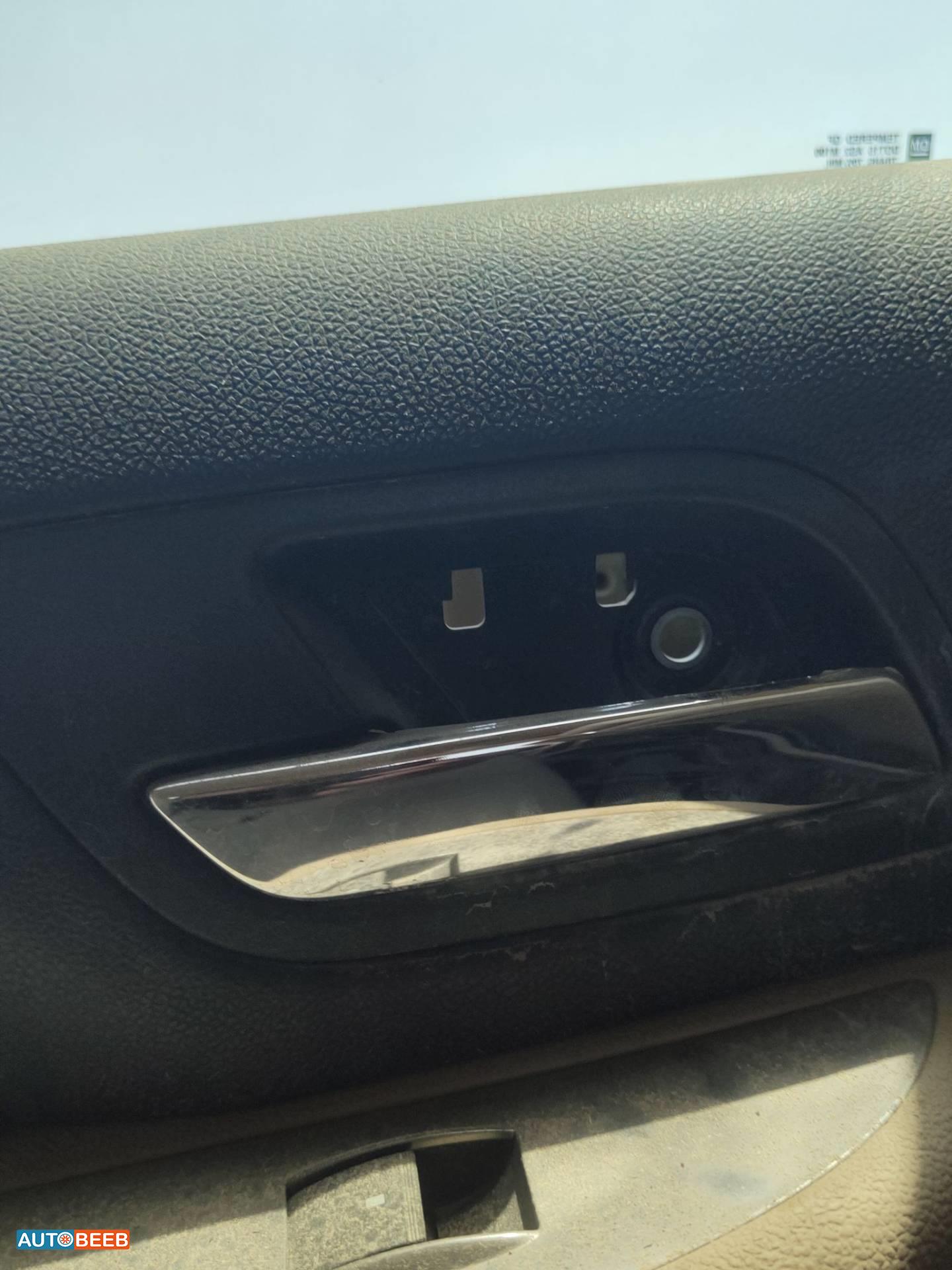 Body  Door Handle  Chevrolet Tahoe