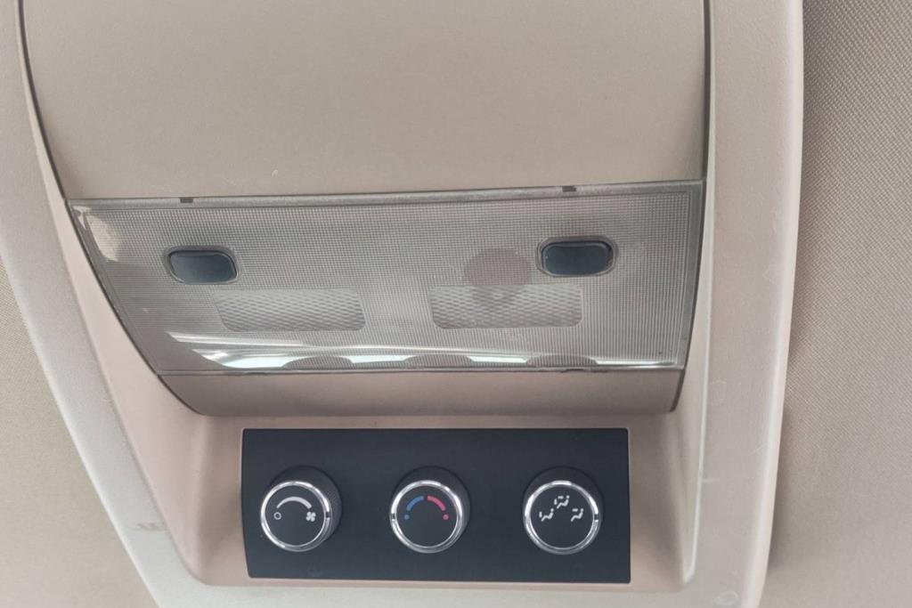 Lights Cabin Light  Chevrolet Tahoe